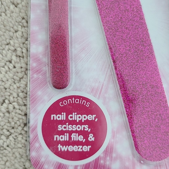 Glitter Manicure Set New In Box! - Picture 2 of 3
